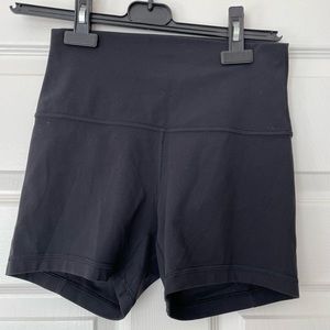 Lululemon High Rise Align Shorts 4 inch Size 6